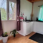 Les Paillotes مكان تخييم Payrac