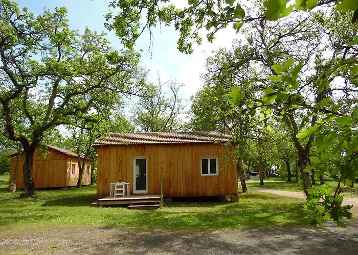 Camping Les Paillotes *