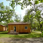 Camping Les Paillotes *