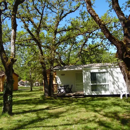 Camping Les Paillotes *