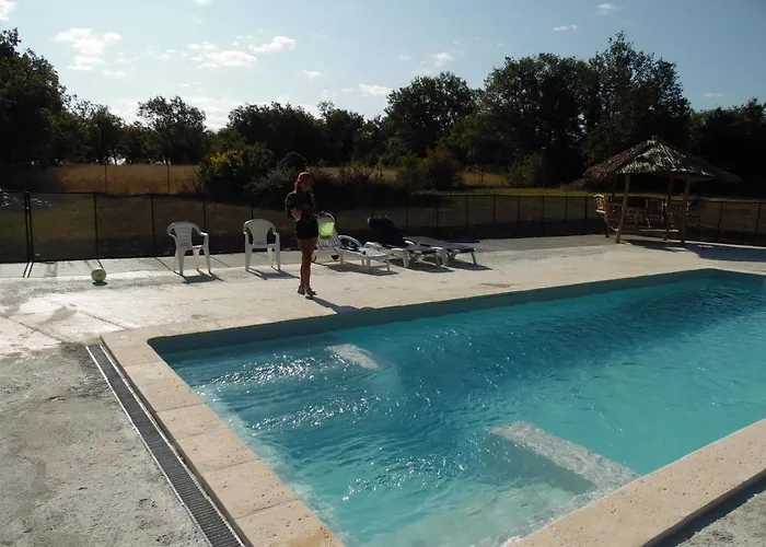 Parque de Campismo Les Paillotes Payrac