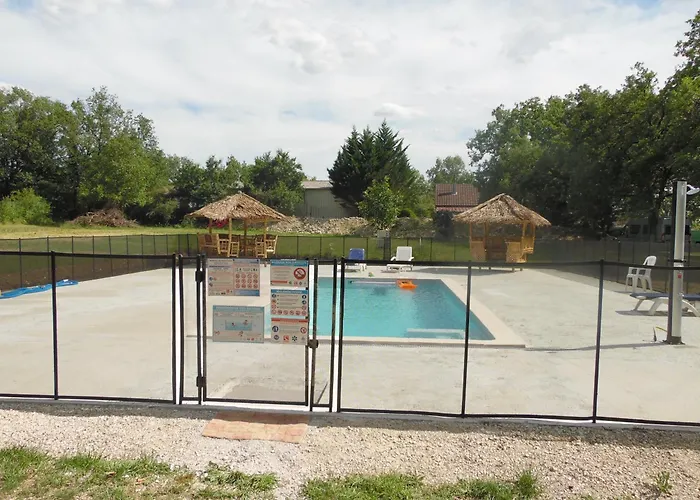 Les Paillotes Parque de Campismo Payrac